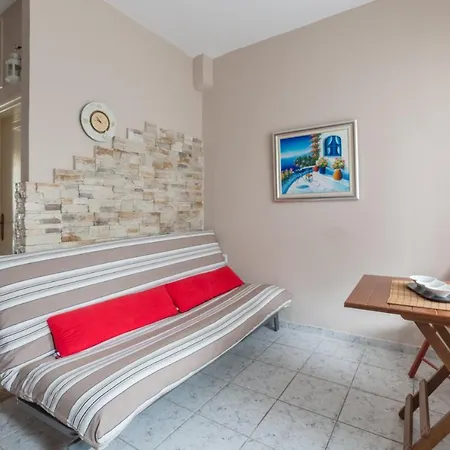 Beachfront 1St Floor Apartment *